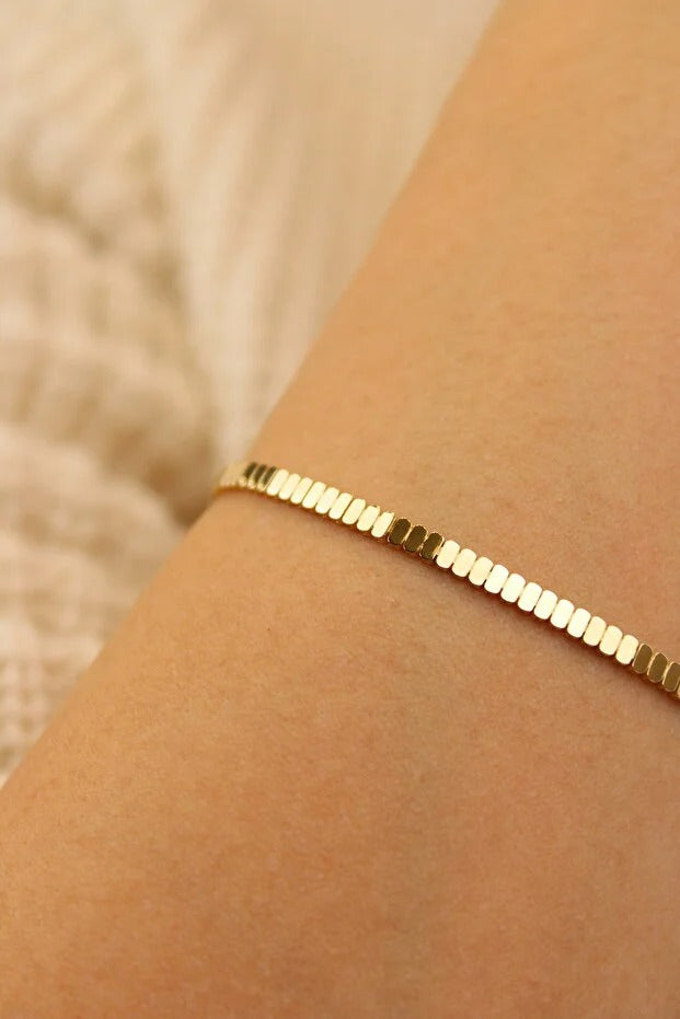 Oval Array Elegant Women's Bracelet 14 Carat Gold Bracelet 18 cm 5.06 grams