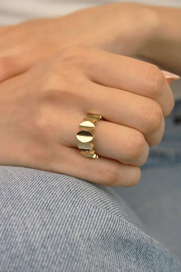 14 Carat Gold Ring Ellipse Strained Ring