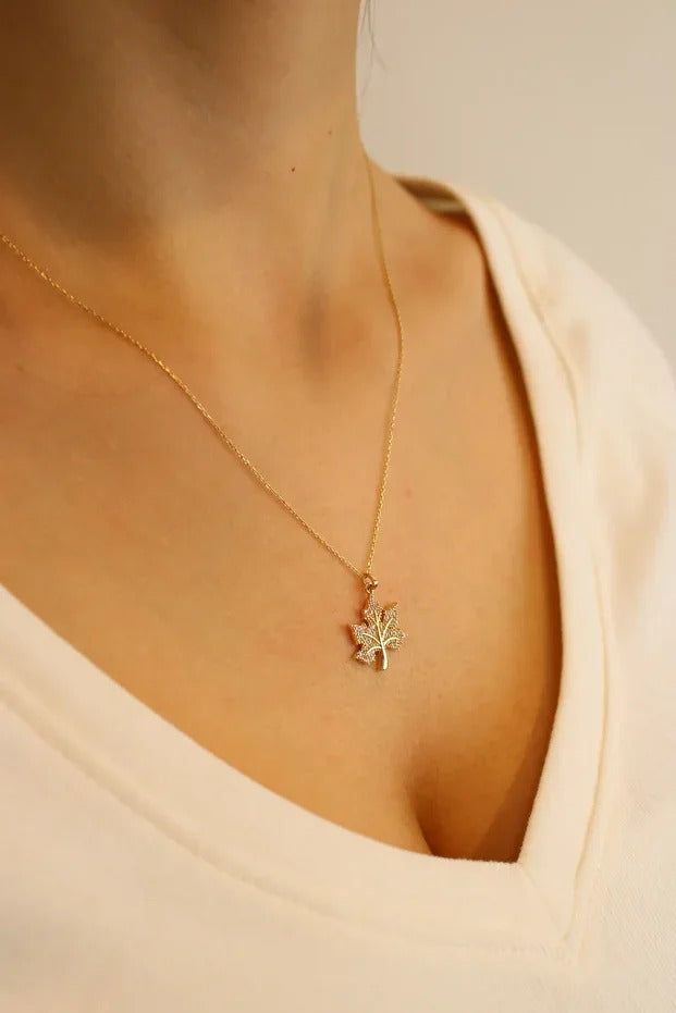 Plane Leaf Necklace 14 carat