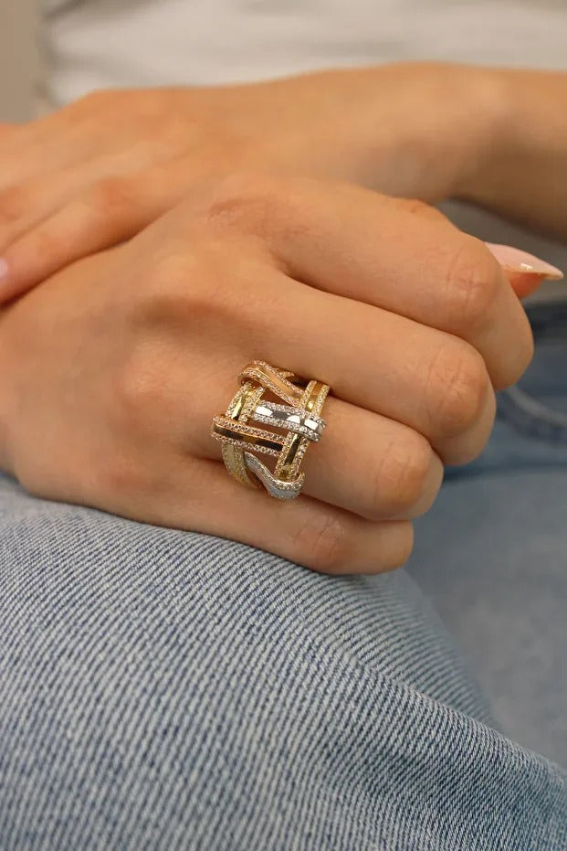 14 Carat Gold Stone Fantasy Ring