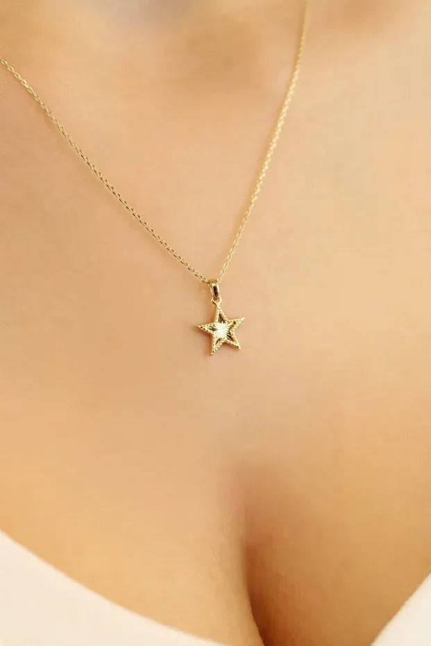 14 Carat Gold Elegant Star Necklace