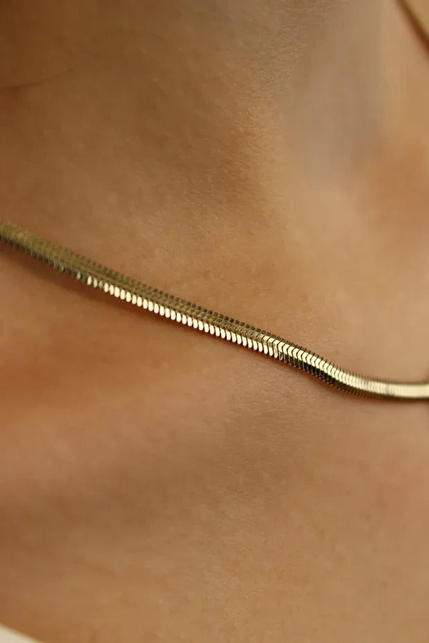 14 Carat Gold Herringbone Baguette Chain Necklace