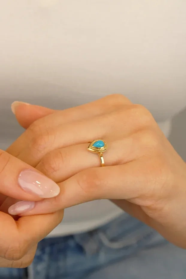 14 Carat Gold Turquoise Detail Ring