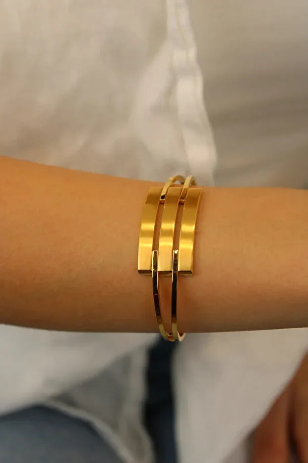 14 Carat Gold Rib Cuff