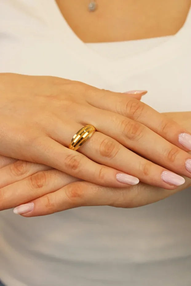 14 Carat Oval Pen Ring