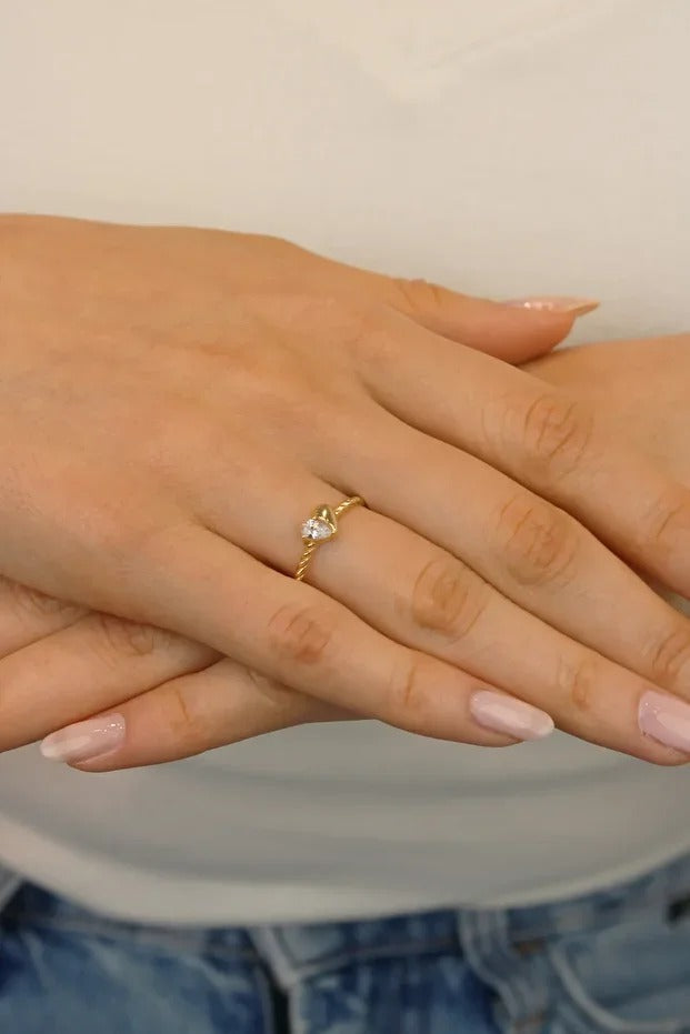 14 Carat Gold Elegant Heart Ring