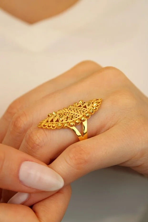 Indian Gold Ring 14 Carat 3.56 grams