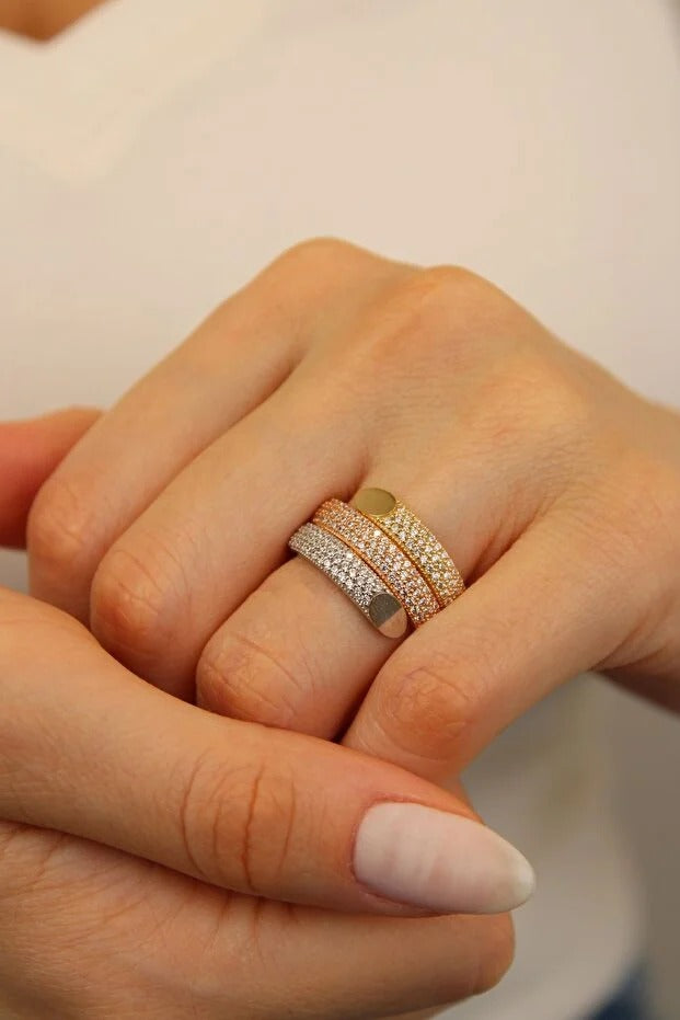 3 Color Waterway Gold Ring 14 Carat Gold Ring 5.46 grams