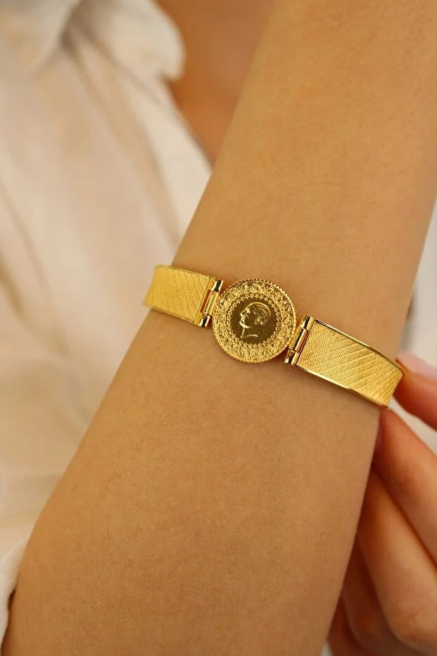 14 Carat Gold Quarter Gold Cuff Bracelet