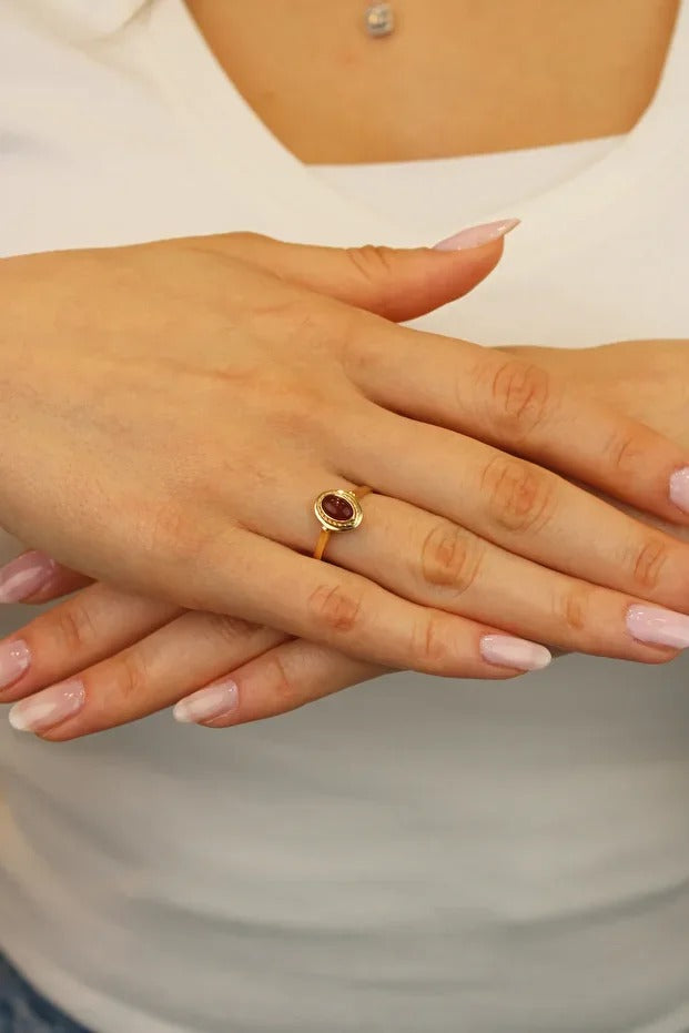 14 Carat Gold Brown Stone Detail Ring