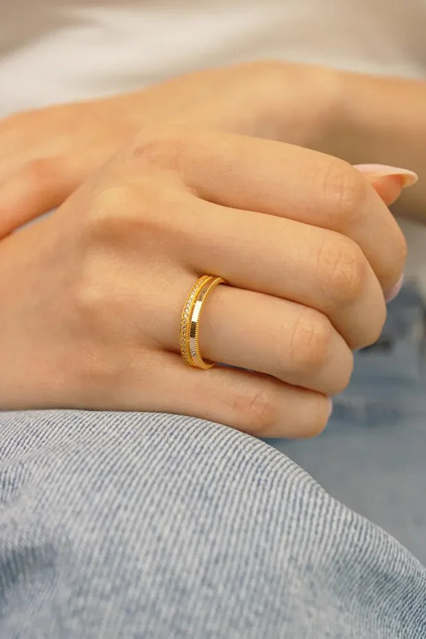 14 Carat Gold Single Row Stone Ajda Ring