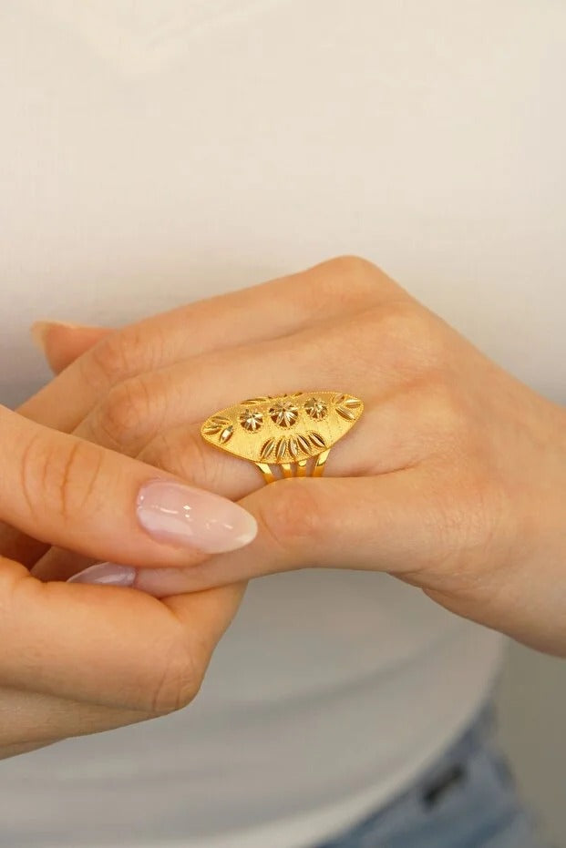 14 Carat Gold Indian Elegant Ring