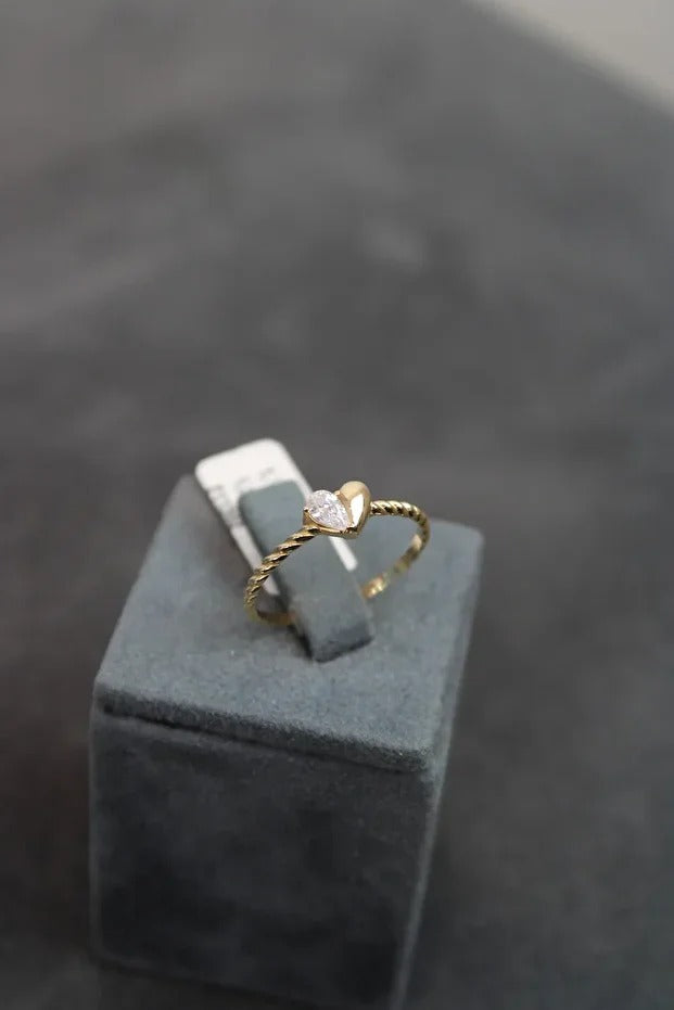 14 Carat Gold Elegant Heart Ring
