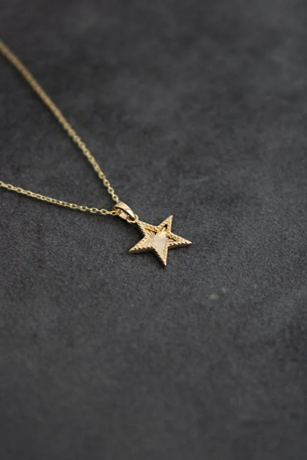 14 Carat Gold Elegant Star Necklace