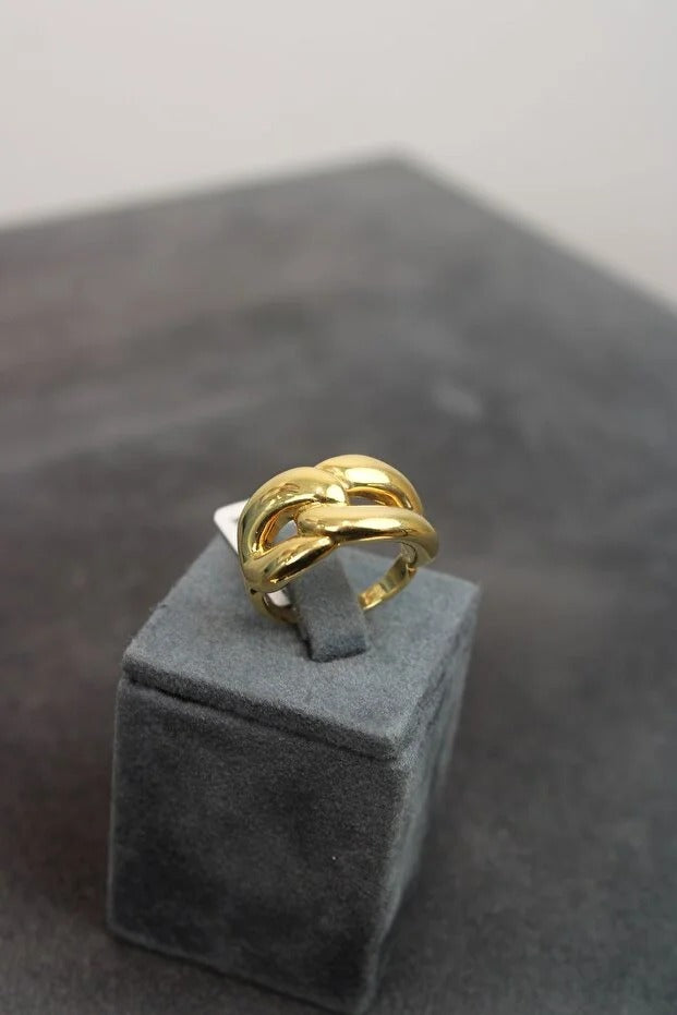 14 Carat Gold Gurmet Detail Ring
