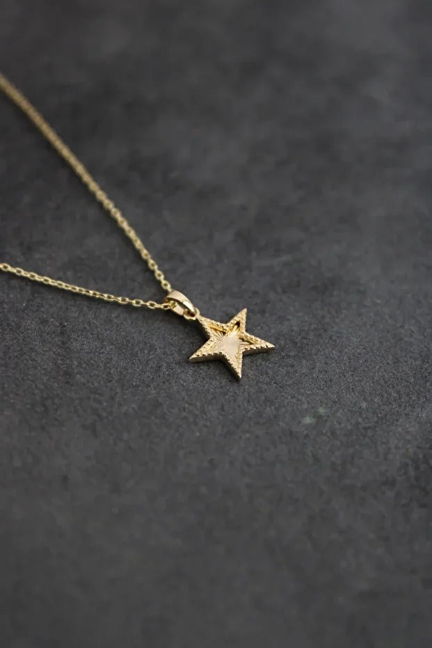 14 Carat Gold Elegant Star Necklace