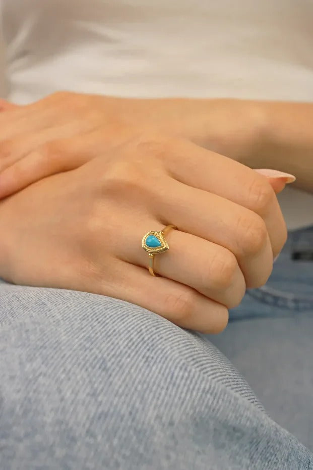 14 Carat Gold Turquoise Detail Ring