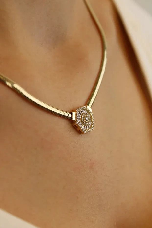 14 Carat Gold Herringbone Baguette Chain Necklace