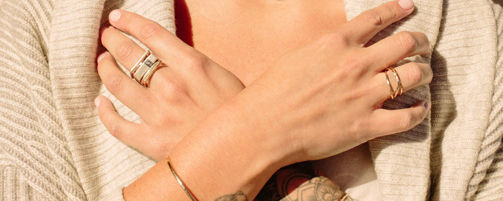 14 Carat Gold Red Stone Pen Ring