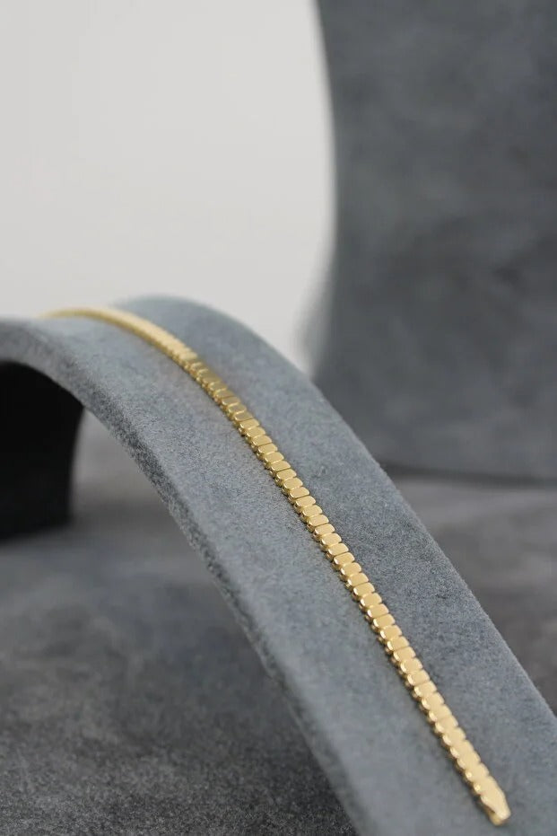 Oval Array Elegant Women's Bracelet 14 Carat Gold Bracelet 18 cm 5.06 grams