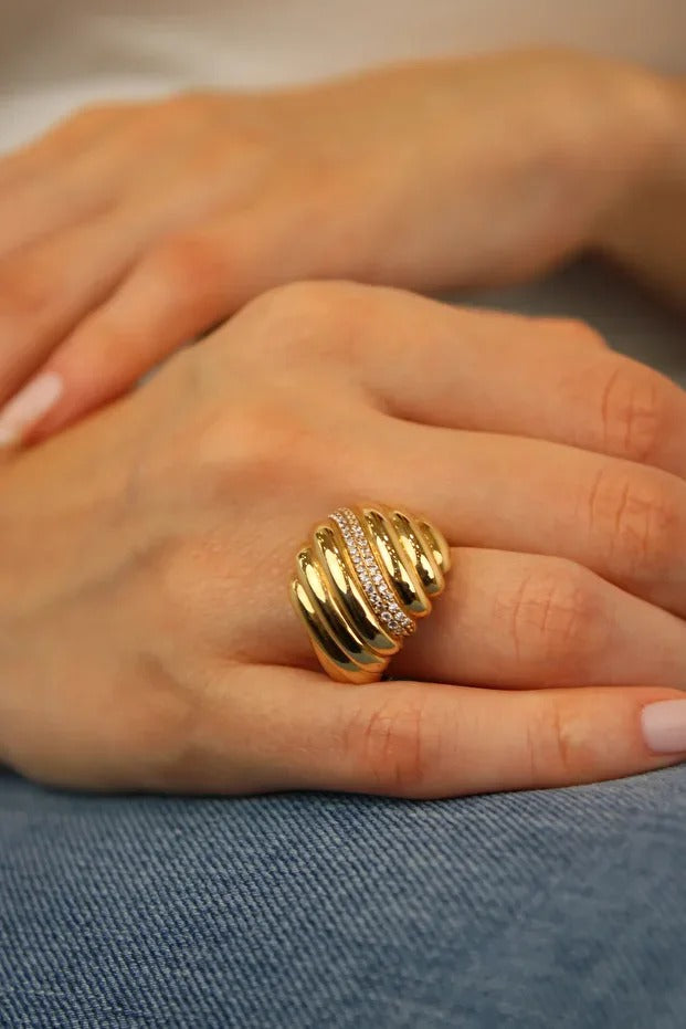 Fancy Stone Gold Ring 14 Carat 4.68 grams