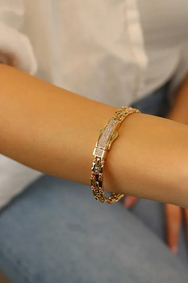 Dorika Cuff 14 carat 3 Colour