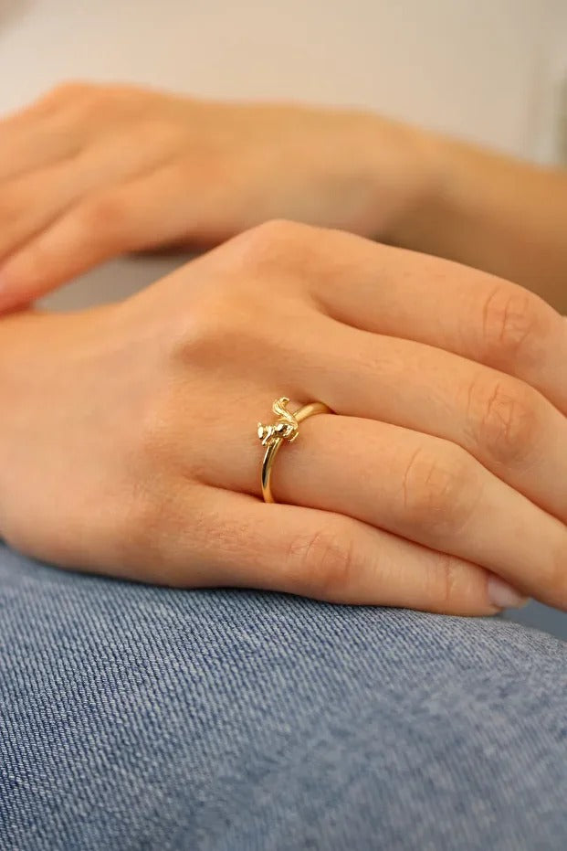 14 Carat Squirrel Figure Thin Ring