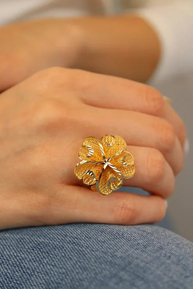 Flower Model Gold Ring 14 Carat 4.06 grams
