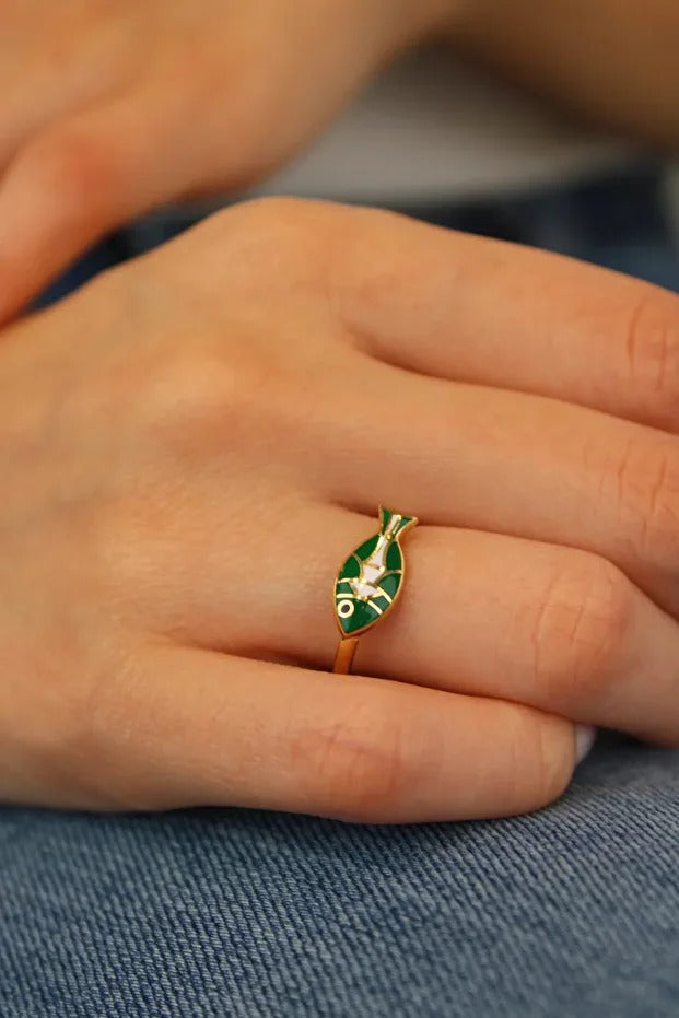 Fish Model Gold Ring 14 Carat 1.84 grams