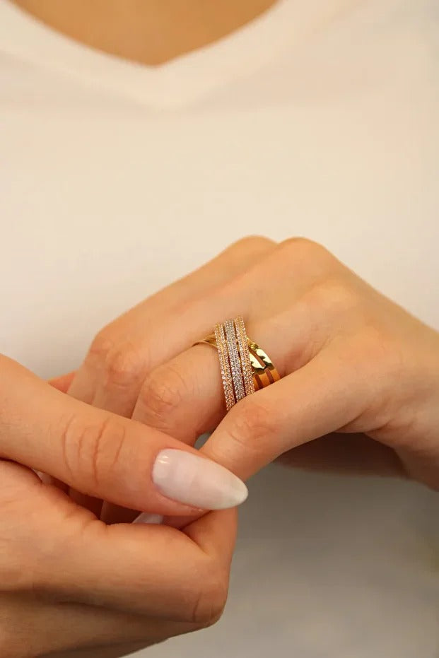 Cross Stone Design Gold Ring 14 Carat 4.44 grams