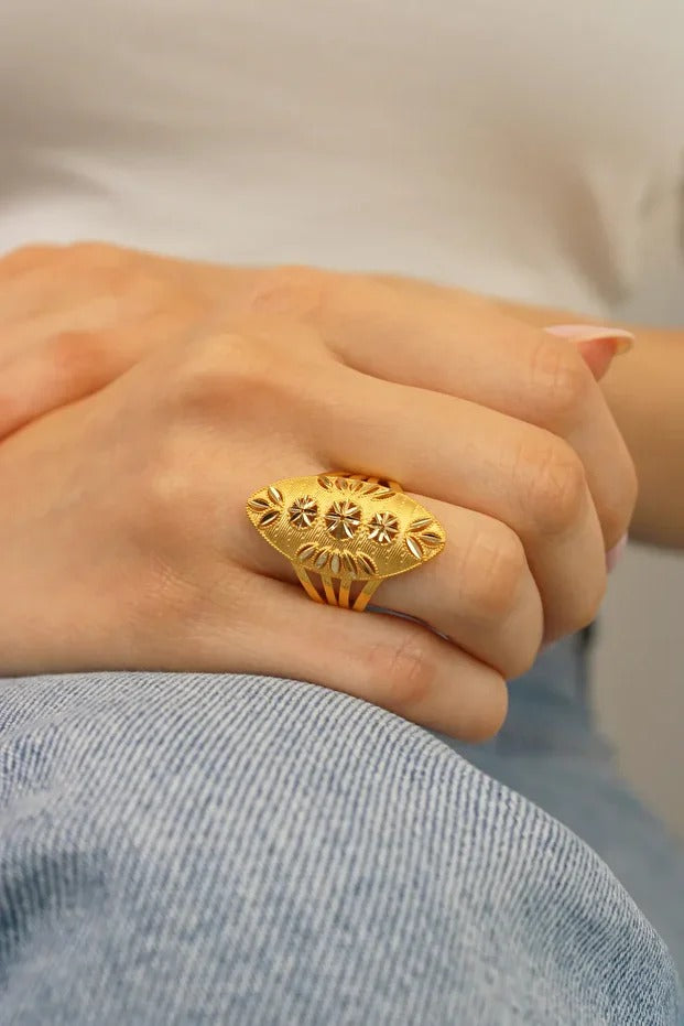 14 Carat Gold Indian Elegant Ring