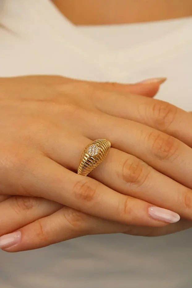 14 Carat Gold Aesthetic Stone Ring