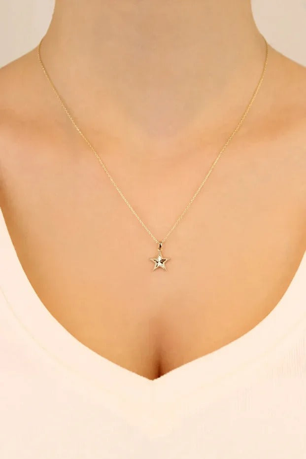 14 Carat Gold Elegant Star Necklace