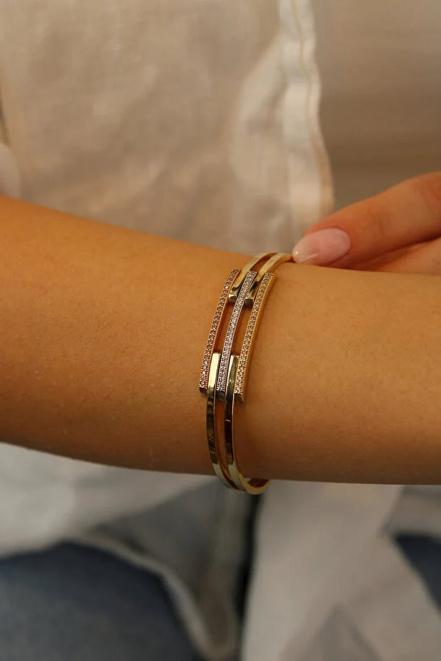 14-carat Gold 3-Color Detailed Rib Cuff