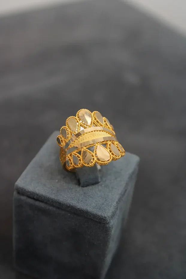 14 Carat Ring Burma Drop Fantasy Ring