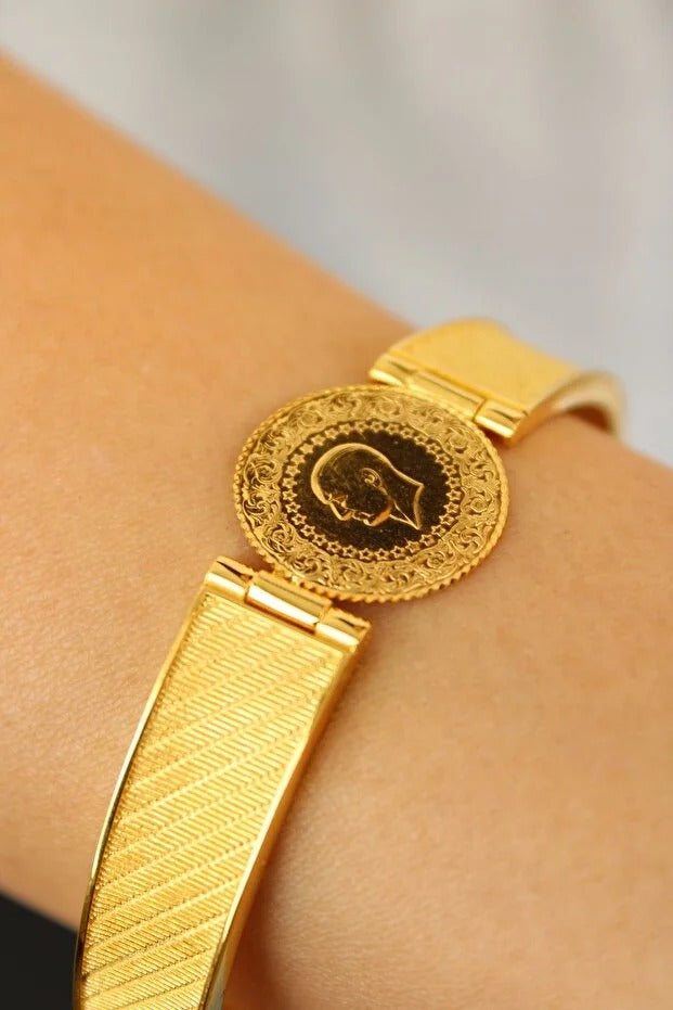 14 Carat Gold Quarter Gold Cuff Bracelet