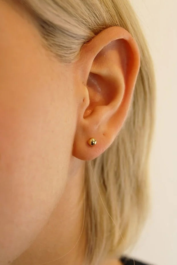 14 Carat Gold Earrings Shiny Ball Earrings