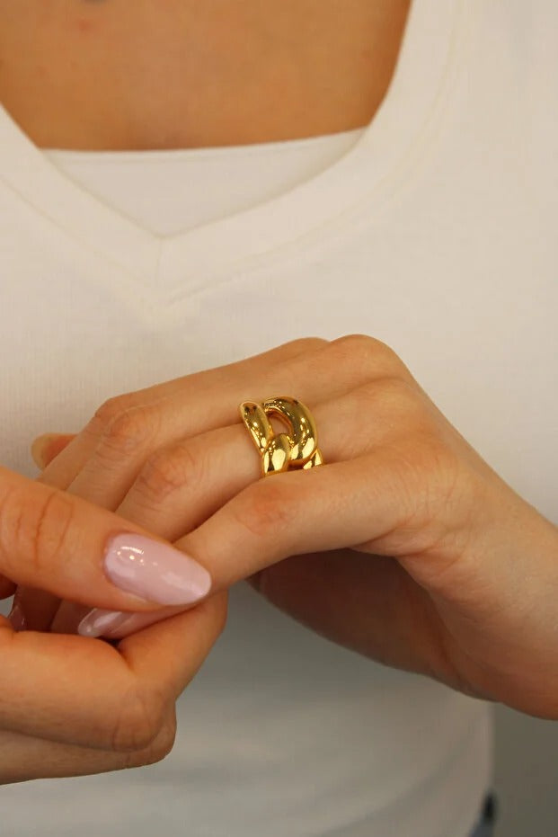 14 Carat Gold Gurmet Detail Ring