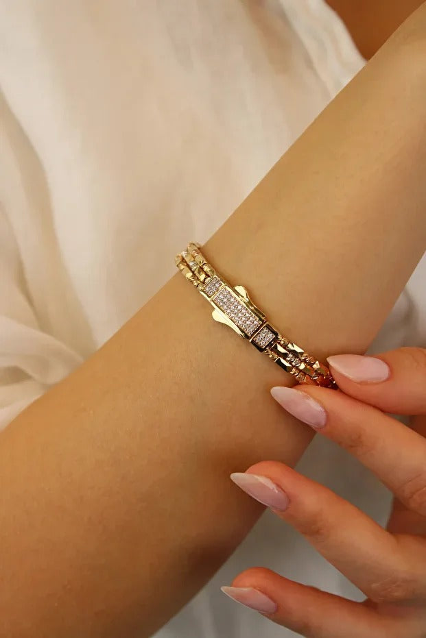 Dorika Cuff 14 carat 3 Colour