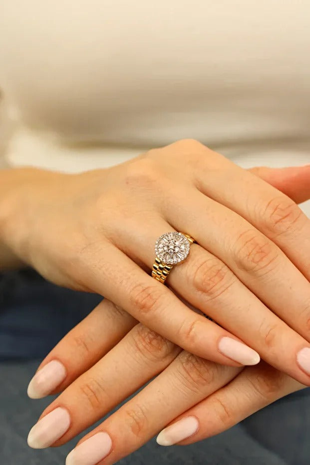 Baguette Stone Gold Ring 14 Carat Gold Ring 3.57 grams