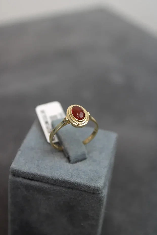 14 Carat Gold Brown Stone Detail Ring