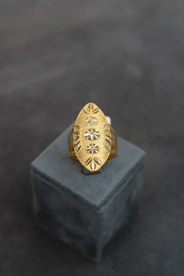 14 Carat Gold Indian Elegant Ring