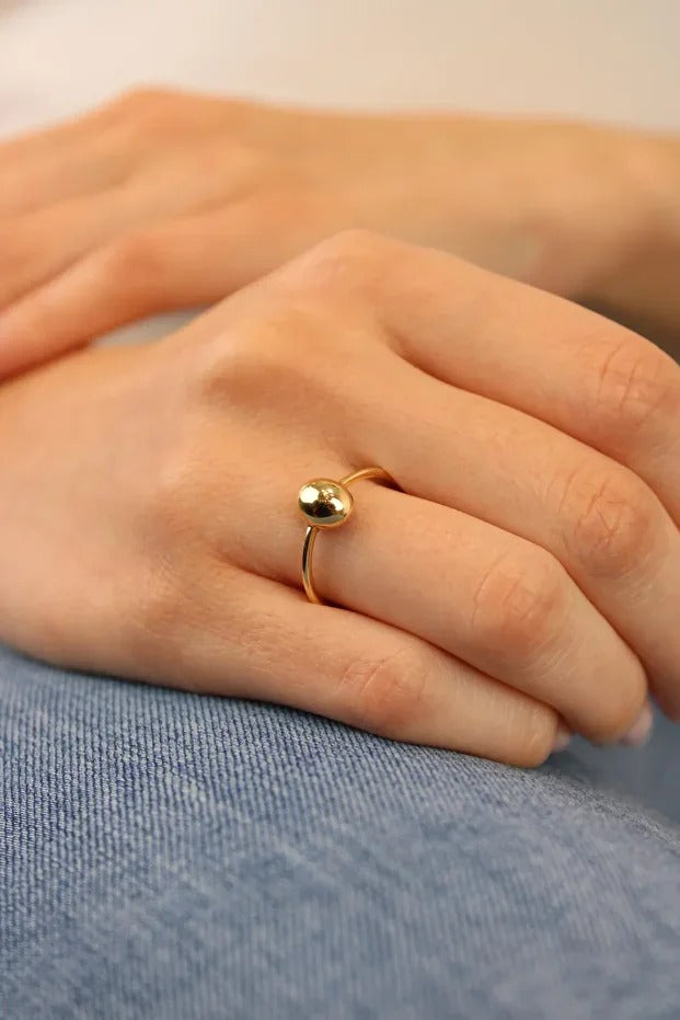 14 Carat Gold Ellipse Oval Thin Ring
