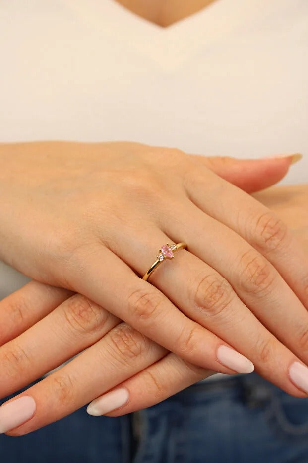 Drop Stone Gold Ring 14 Carat Gold Ring 1.61 grams