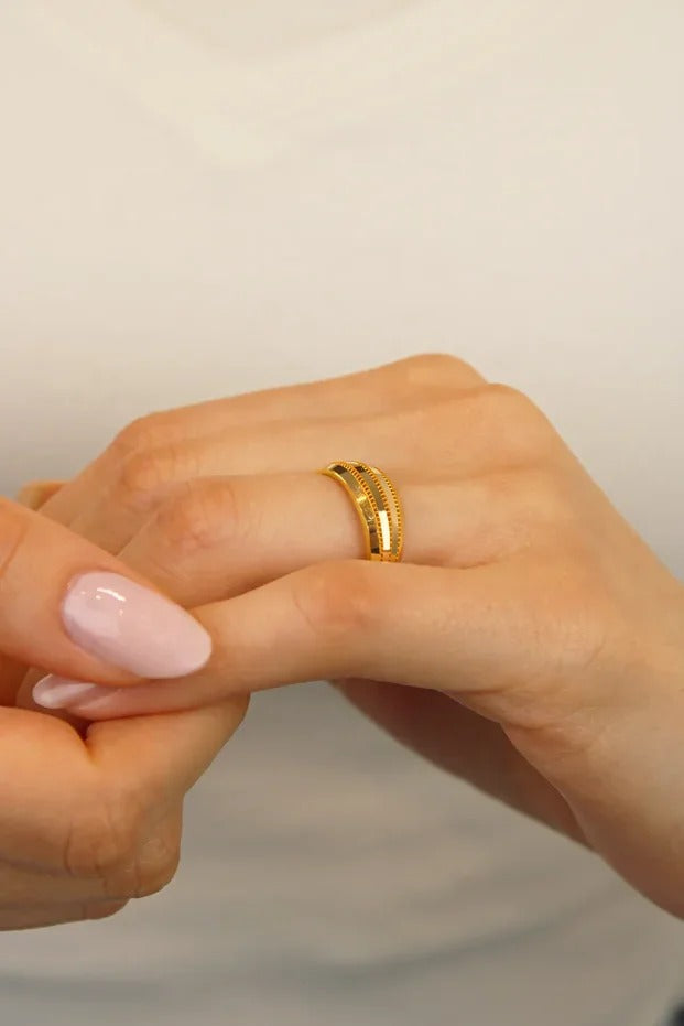 14 Carat Oval Pen Ring