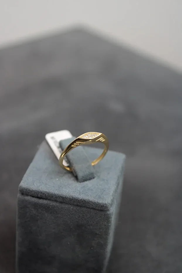 14 Carat Gold Triangle Cut Ring