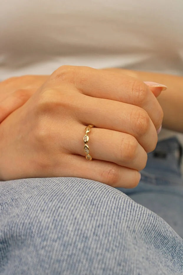 14 Carat Gold Stone Drop Ring