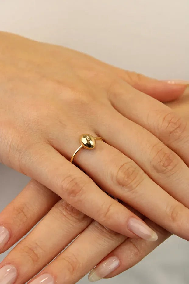 14 Carat Gold Ellipse Oval Thin Ring